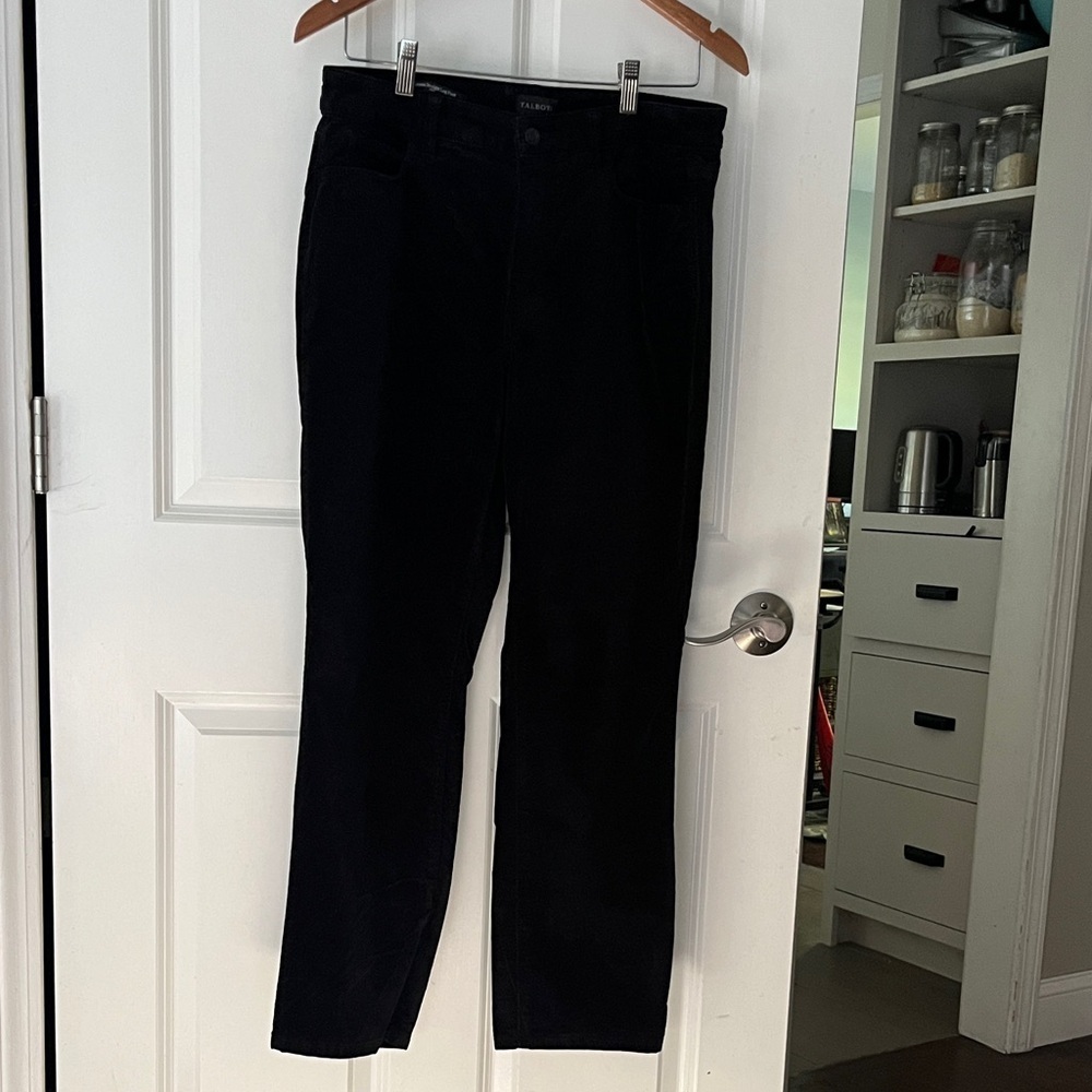Talbots Curvy Black velveteen Straight leg velvet pant. Sz 10p